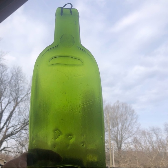 Melted Recycled Green Glass Wine Bottle Cheese Tray, Rooster Spreader & Napkins - Picture 4 of 4